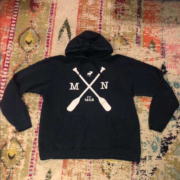 Tops - Minnesota hoodie